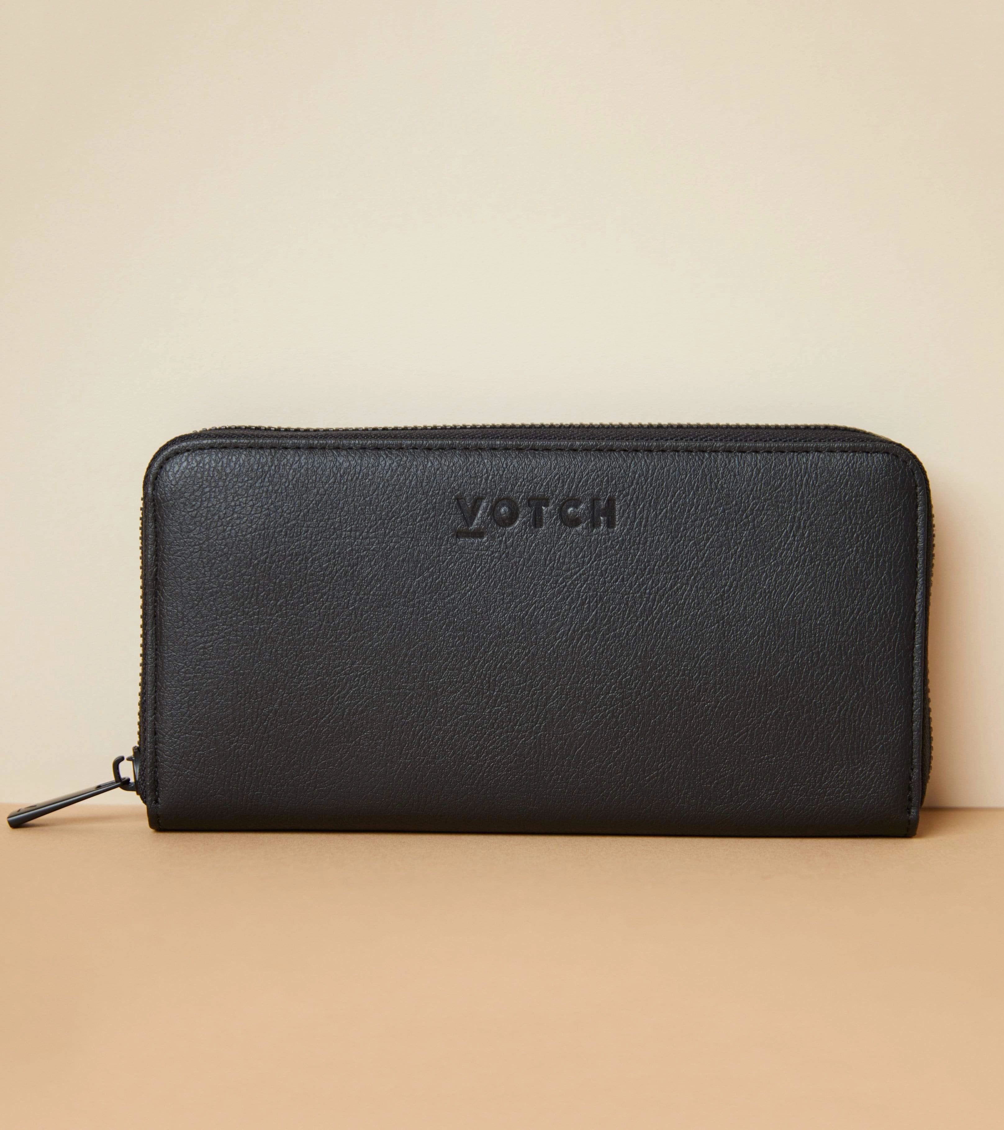 Classic Essentials Apple Leather Vegan Purse | Black