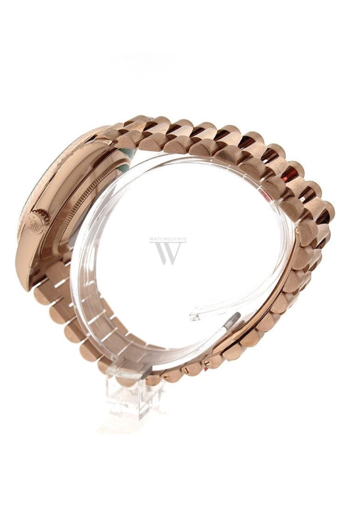 Rolex Day-Date 40 Chocolate Diagonal Motif Dial Diamond Bezel 18K Everose gold President Automatic Men's Watch 228345RBR DC